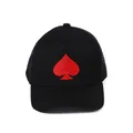 Berretto trucker nero con ricamo vanga cuore rosso e rete traspirante per l'estate - Regolabile / Nero