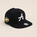 Detail of high-quality 3D embroidered A letter and Los Angeles patch on flat brim cap - Adult Head Circumference 56-60CM / Black