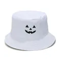 Witte Halloween vissershoed met zwart geborduurd pompoengezicht voor dames en heren unisex - 56-58cm / Wit