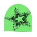 Détail du bonnet en maille vert fluo arborant un motif étoile pixélisé noir - Vert Fluorescent