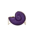 Sac à main en acrylique violet foncé en forme de conque avec chaîne dorée et texture spirale - Violet
