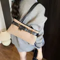 Sac sous le bras tendance en daim camel pour femme avec boucle en cuir noir élégante - Kaki