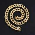 Collier cubain 15mm doré avec zircons baguettes et fermoir box style hip-hop - Chaîne Cubaine Dorée Strass Blanc