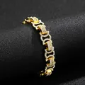 Détail d'un bracelet hip hop plaqué or 18 carats avec cristaux scintillants pavés - Bracelet Couleur Or (20cm)
