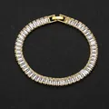 Dettaglio catena tennis dorata con zirconi rettangolari e chiusura a scatto - Bracciale (18cm) / Oro