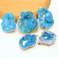 Onregelmatige blauwe agaat geode hanger met gouden rand en metalen oogje voor sieraden - Alleen Hanger (Zonder Ketting) / Blauw