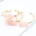 Juego de tres brazaletes hechos a mano bañados en oro con piedras de cuarzo rosa natural - 65mm / Cuarzo rosa