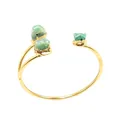 Brazalete ajustable bañado en oro con tres piedras naturales verdes de estilo bohemio - Fluorita
