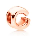 Ciondolo a forma di lettera C in oro rosa lucido con foro per bracciali DIY - Lettera C / 10 Pezzi/Confezione (12mm) / Oro rosa