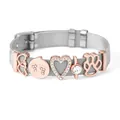 Gedetailleerde close-up van zilveren mesh armband met oneindigheid en hart bedels - Oneindigheid Kattenpoot Hart Stijl (Stijl 4)