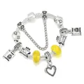 Charmearmband met zilveren slangenketting, gele glaskralen en verjaardagstaart-bedeltje - 16cm / Geel Glas Verjaardagscadeau (Stijl Drie)