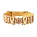 Bracciale a maglia dorata con ciondoli MOM e dettagli a cuore per la festa della mamma - Oro #1 (Stile Floreale)