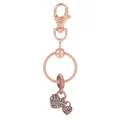 Porte-clés en or rose avec deux pendentifs en forme de cœur sertis de cristaux blancs brillants - Style Double Cœur Strass (K18)