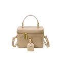 Borsa a tracolla vanity beige minimalista con cerniera dorata e manico superiore liscio - Bianco Sporco