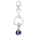 Vue détaillée du porte-clés argenté avec anneau coeur et pendentif étoile bleue - Style Étoile Disque Bleu (K32)
