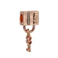 Pendentif cadenas cœur et clé en or rose avec pierres et gravure LOVE - Style Serrure Et Clé LOVE Or Rose (Kuan Shi Qi)