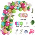 Kit de arco de globos de flamenco con hojas de palma para decoración de fiestas - Arreglo de Arco de Globos Tropicales
