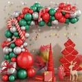 Kit de arco de globos navideños con globos rojos, verdes, plateados y bastones de caramelo - Estilo Caja de Regalo Plateada