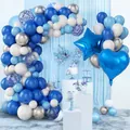 Set arco di palloncini blu con palloncini a stella e cuore per decorazioni di compleanno - Stile Compleanno Coriandoli Blu Bianco Retrò