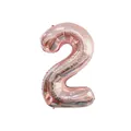Detalle de un globo de papel de aluminio número 2 de 32 pulgadas en oro rosa mate - Forma de Número 2 (5390323318886)