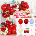 Kit arco di palloncini a tema ciliegia con palloncini in lattice rossi e crema per feste - Tema Ciliegia