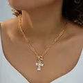 Collar de cadena de clip dorado con colgante de doble cruz bicolor y cierre de palanca - Cruz Doble Capa Clip Cierre OT Dorado (6634001HB)
