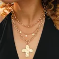 Collar de tres capas doradas con un gran colgante de cruz martillada para mujer moda - Cruz Martillada Dorado Tres Capas (6616701HB)