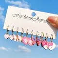 Set di 5 paia di orecchini a cerchio dorati con ciondoli a farfalla e cuore rosa - 5645001-Cuore Farfalla-Set Orecchini in Smalto