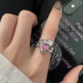 Bague en pierre rose en forme de cœur avec anneau chaîne en argent au doigt - Bague Texture Chaîne Cœur Rose