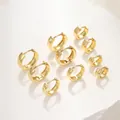 Set mit 5 Paar minimalistischen, polierten goldenen Creolen in verschiedenen Größen - 9-teiliges Set (5813501) / Gold