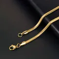 Détail de la chaîne serpent plate en acier inoxydable plaqué or 18 carats avec fermoir - Largeur 4.0 Longueur 45 / Or
