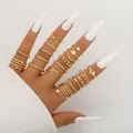 Set di 22 anelli gotici dorati con motivi a cuore e geometrici per uno stile a strati - Stile Catena Incrociata Base Oro (5628401HB)