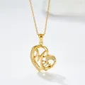 Macro-opname gouden hartvormige hanger met Mom-gravure en witte zirkonia steentjes - Mom Stijl A (N0454G) / Goud Kleur MM Stijl A