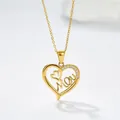 Detail van een gouden hartjesketting met Mom-hanger en sprankelende zirkonia-accenten - Mom Stijl B (N0455G) / Goud Kleur MM Stijl B