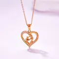 Roségouden ketting met hartvormige hanger, moeder en kind motief en witte kristallen - Moeder en Kind (N0452R) / Rozegoud Kleur Samen