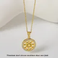 Elegante vergulde titaniumstalen ketting met een ronde hanger ingelegd met zirkoon - Goud Roer (N0428G)