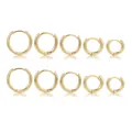 Set aus polierten goldenen Edelstahl-Creolen in fünf verschiedenen Größen - 5 Paar Set - Goldene Creolen