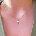 Minimalistische goldene Kreuzanhänger-Halskette an polierter O-Kette für modernen Chic - Flaches Design Goldkreuz (5121601) / Gold
