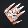 Silbernes geometrisches Ring-Set mit Blumendesign und Perlen an der Hand - Silber Legierung Perle Ring Set (6393002HB)