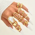 Set de 11 anillos geométricos dorados con diseños calados y perlas blancas - Estilo de Perla Artificial Irregular (6574401HB)