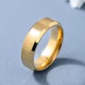 Bague minimaliste en acier titane doré avec finition mate brossée et bords polis biseautés - US 6 / Or