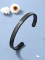 Bracciale rigido aperto nero opaco con numeri romani incisi dal design minimalista - Nero