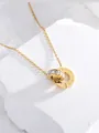 Collier doré avec pendentif double anneau, chiffres romains et pierres de zircone - Collier / Or