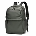 Minimalistischer olivgrüner PU-Leder 15,6 Zoll Laptop-Rucksack mit wasserfestem Matte-Finish - Grün