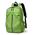 Mochila minimalista verde hierba resistente al agua con cremallera frontal para diario - Verde Bambú