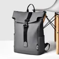 Zaino uomo grigio scuro opaco con chiusura a patta magnetica e dettaglio fibbia - Grigio