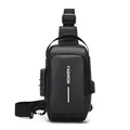 Schwarze Anti-Diebstahl-Brusttasche mit Lychee-Leder-Textur und USB-Anschluss - Schwarz