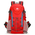 Zaino da trekking rosso capiente con cerniere blu e dettagli in rete grigia - Rosso