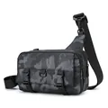 Herren Umhängetasche in schwarz-weißem Camouflage-Nylon mit Schnallendetails - Camouflage (Grau) / Grau