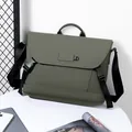 Borsa a tracolla impermeabile verde militare con fibbie doppie e manico da uomo - Verde